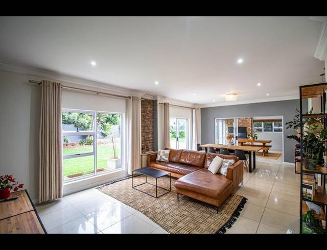 4 BEDROOM HOUSE FOR SALE IN MIDSTREAM ESTATE